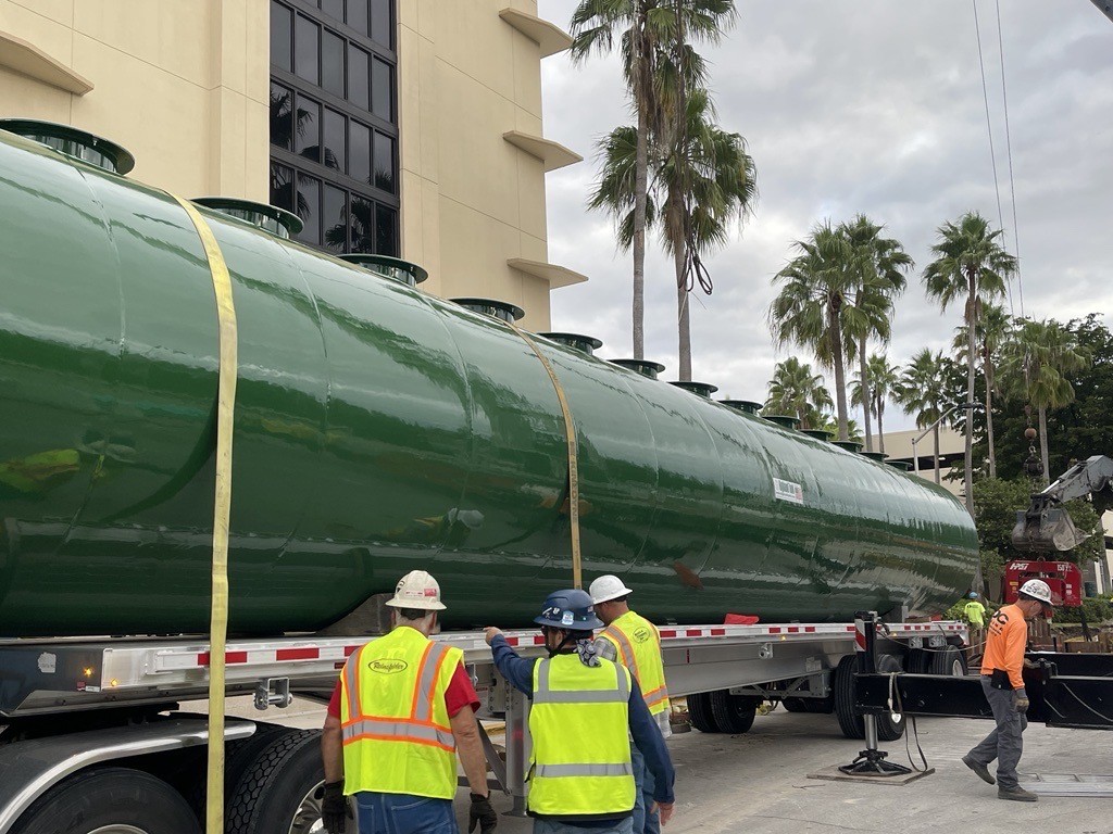 Highland Tank tweet media