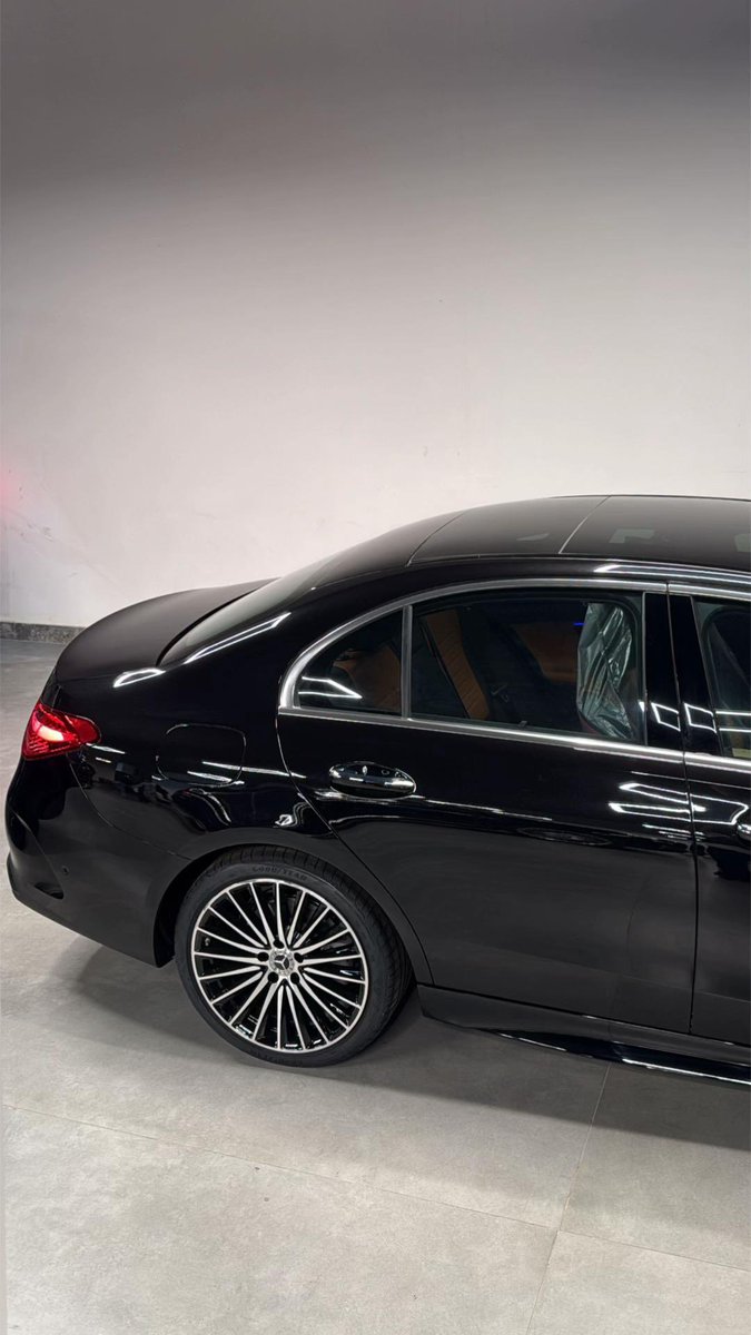 SALMAN 🤍 tweet media