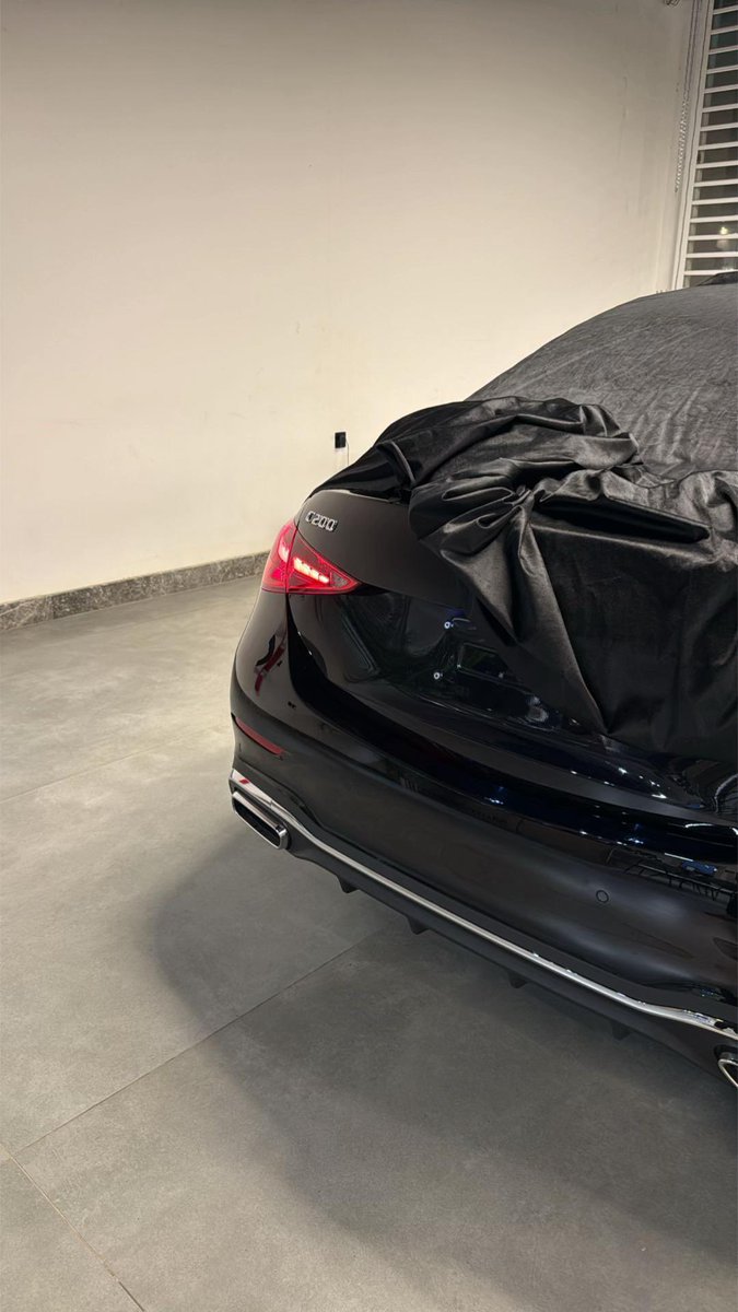 SALMAN 🤍 tweet media