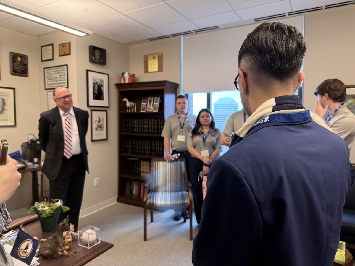 PiedmontVaCC's tweet photo. PVCC was among the 200 students and administrators representing Virginia’s 23 community colleges at the General Assembly today, for Community College Student Day.
Read more at https://t.co/lwmJ9Nlm5R
#pvcc #AdvocacyDay #VCCS #VCCSatGA
@VCCS_SO https://t.co/e99x1oCF1h