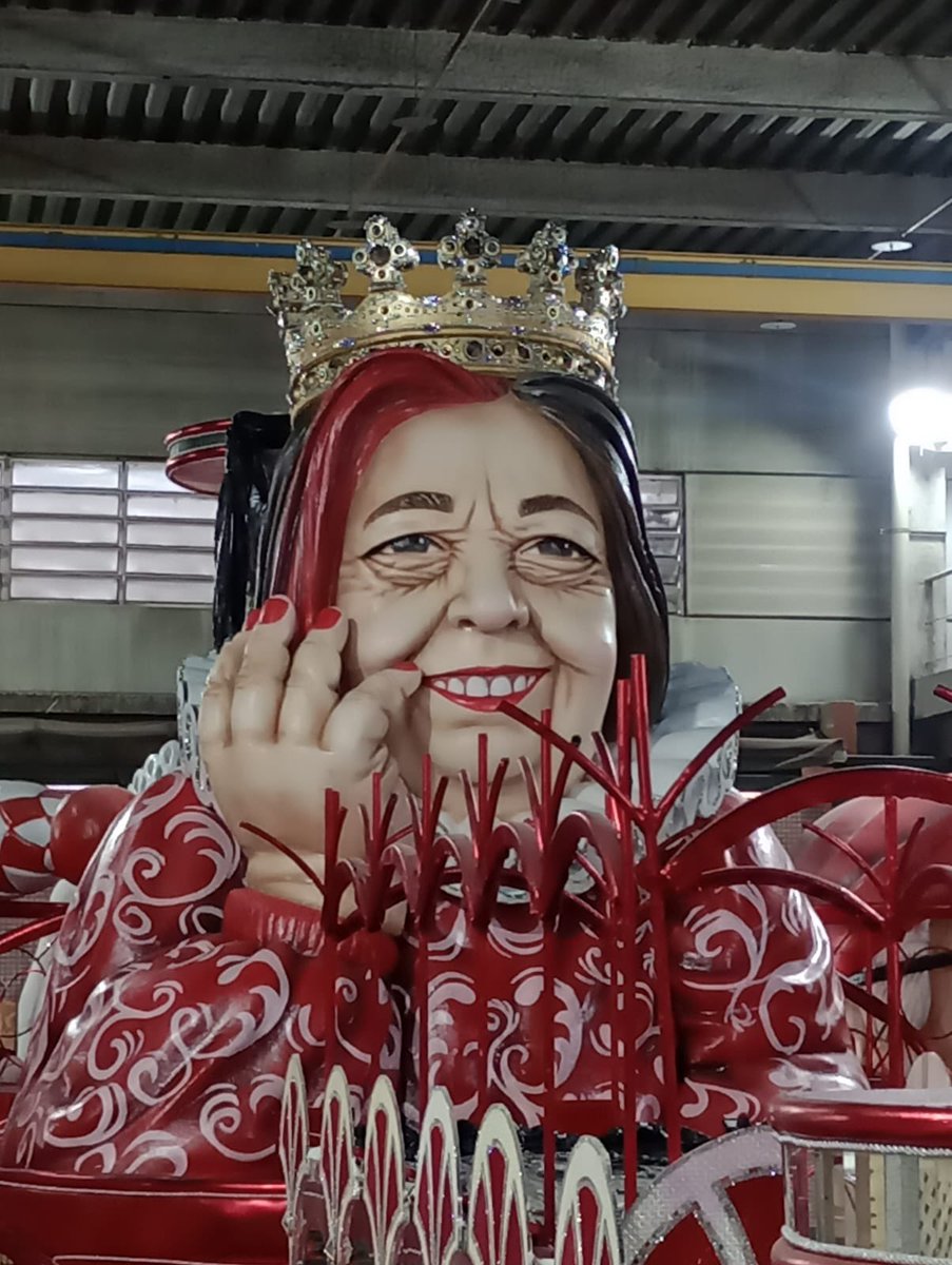Depois de ter um trabalho ACHINCALHADO, HUMILHADO o ano inteiro, entregamos um lindo desfile e colocamos o Salgueiro novamente no desfile das campeãs. Perdemos apenas um décimos nos quesitos visuais, obrigado, Salgueiro, obrigado ROSA! ❤️🤍🌹