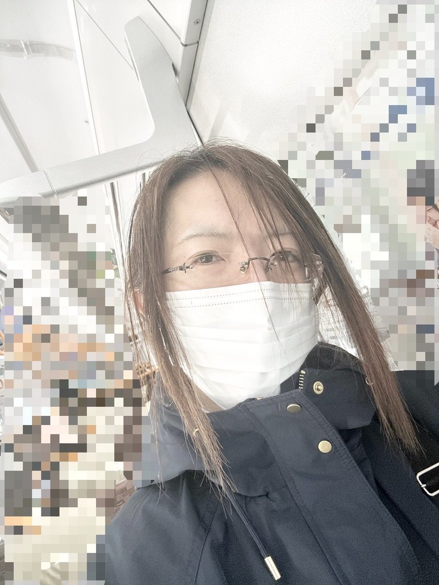 縁無し眼鏡がイイ仕事してるって話はトイレとは別で…。度数キツくて目