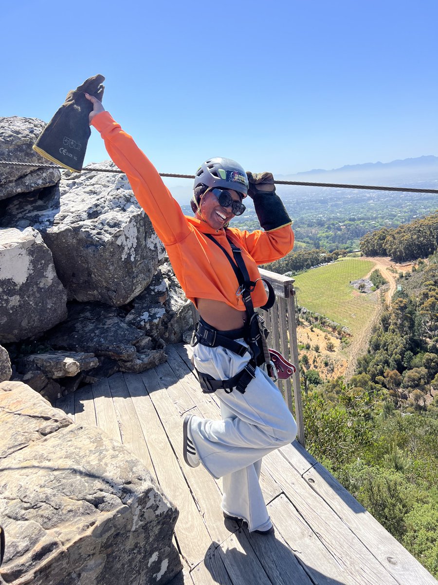 _therealchizzy's tweet photo. First in my blood line to Zipline in Capetown SA 🌚 https://t.co/fUoYO7HIKg