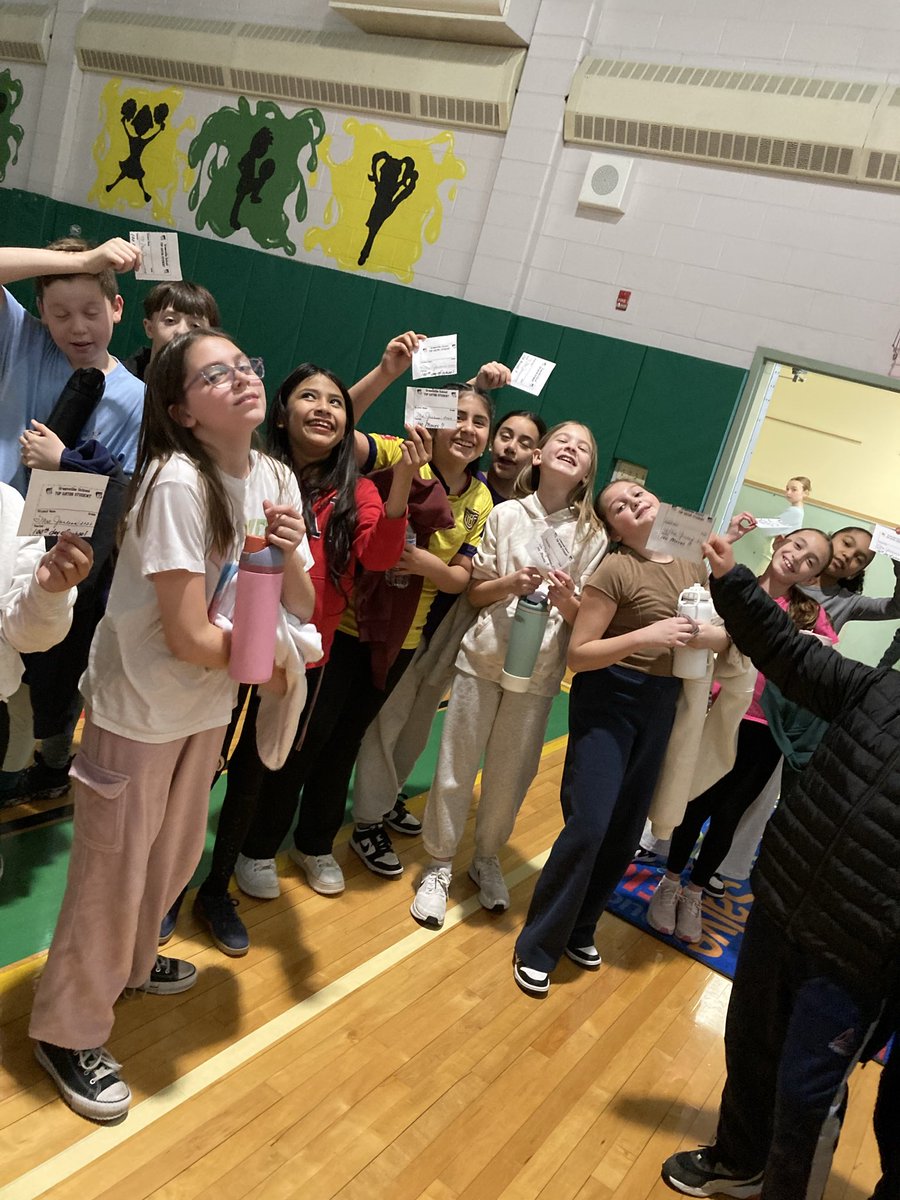 HowellTwpGrnvl's tweet photo. 5th graders received a TOP GATOR for completing 100 moves during Gym in honor of the 100th day of SCHOOL! #HTPSWellness #HTPSLearnerSuccess https://t.co/tAWCASpugv