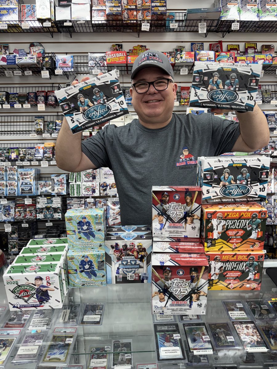 Ben's Card World tweet media