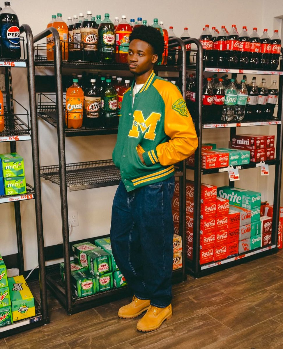 realdaveontae's tweet photo. Old but gold https://t.co/GxTyTBs0ES