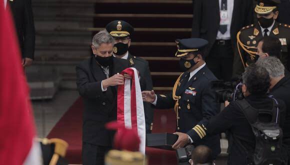 El Perú no olvida esto. 

#PorEstosNo2026 
#YoVotoDiferente2026