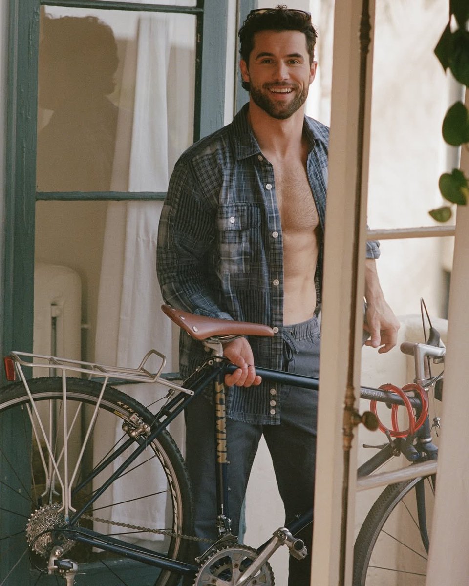 robsgkupdates's tweet photo. Robbie G.K. for Abercrombie
samdameshek via Instagram https://t.co/8NmdmuSmCe