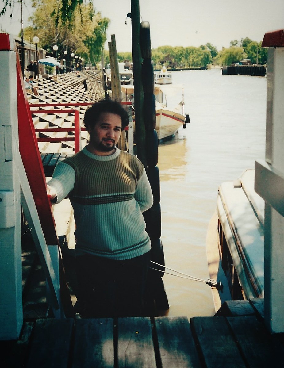 Con 24 años en Puerto de Frutos (no sé qué estaba haciendo allí) #recuerdos #nostalgia #PuertodeFrutos #Tigre #Argentina