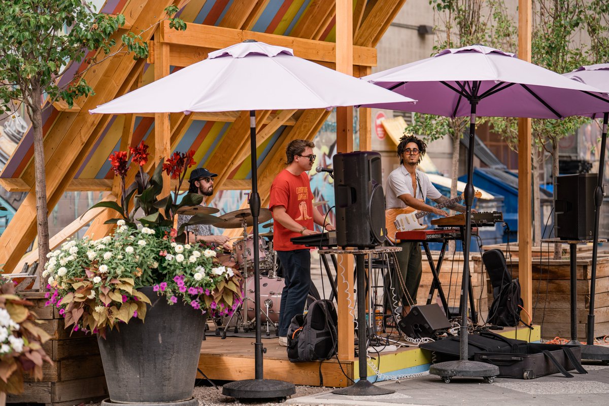 DenverArts's tweet photo. We want YOU to perform downtown!  

Working with @DowntownDenver, the 16th Street Performers network is a program that connects musicians, visual artists other entertainers with businesses to engage downtown visitors.  

https://t.co/FjqpdKlWjb  

📷 Nikki A. Rae Photography https://t.co/WoRSUyiUe1