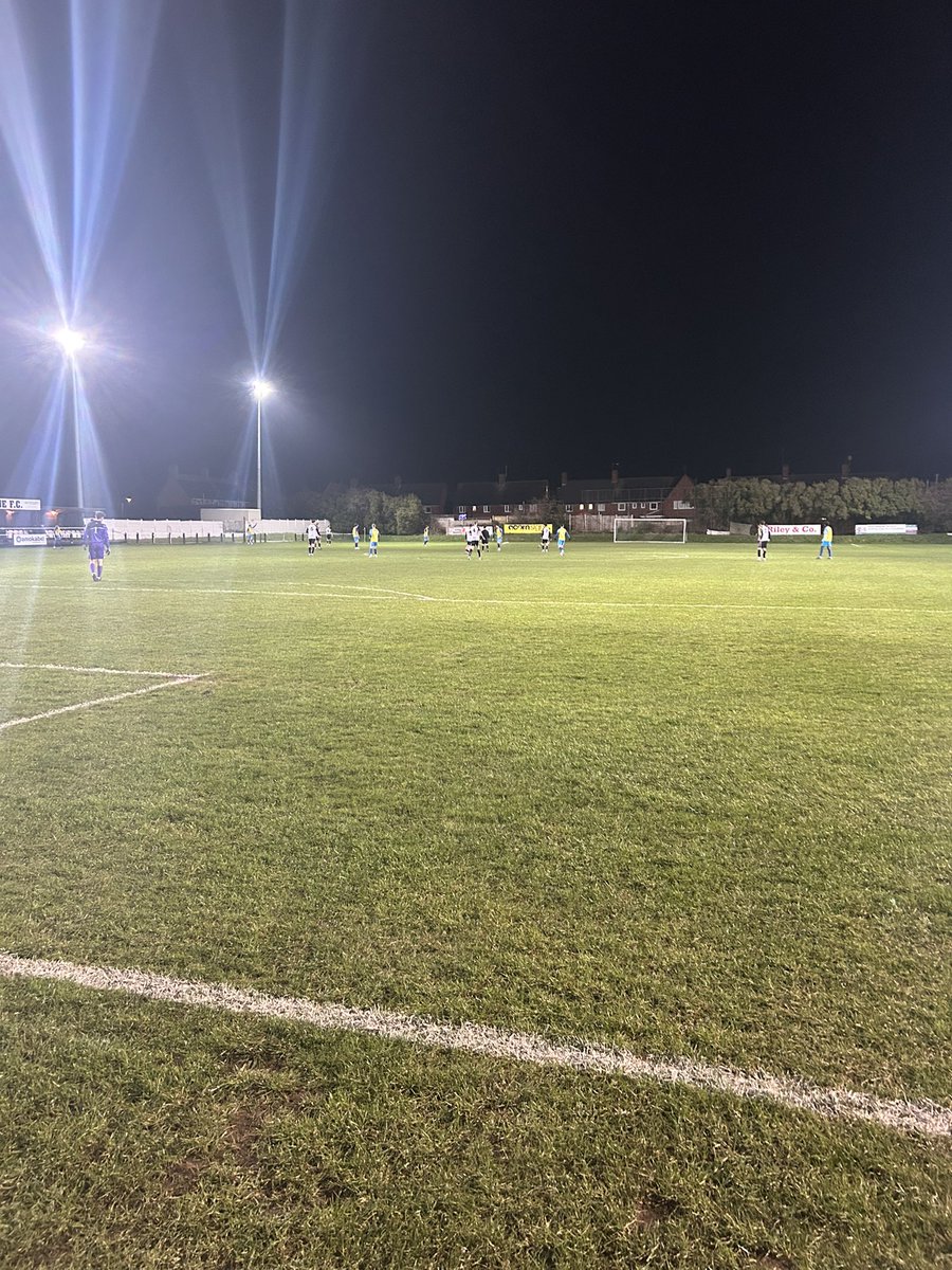 Under the lights ⚽️⚽️ 

<a href="/ClipstoneFC1/">Clipstone FC</a> <a href="/CTFC1904/">Carlton Town FC</a> <a href="/NottsFA/">Nottinghamshire FA ⚽️</a> <a href="/Nottsclassics/">Nottingham classic shirts</a> <a href="/statonmortgages/">Mike Staton (Staton Mortgages)</a> <a href="/CarltonFans/">Carlton Town Fans 🇺🇦 💛💙</a> <a href="/bignoisebeats/">Ben</a> <a href="/NL_Bible/">Non League Bible</a> <a href="/NonLeagueCrowd/">Non League Crowds</a> <a href="/NonLeagueHQ1/">NonLeagueHQ</a> <a href="/MJCooke147/">Matt Cooke</a> <a href="/Stuartlong19/">Stuart Long</a> <a href="/vinnynolan/">On The Hop Groundhopping / Real Ales - Syd</a> <a href="/Topliss94/">Topliss at the Turnstiles</a>