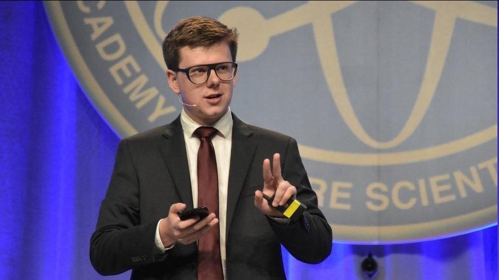 This guy turned $1,000 into generational wealth

Back in 2011, when Bitcoin was around $12, Idaho teenager Erik Finman used the $1,000 his grandmother gave him for college to buy roughly 83 to 100 Bitcoin

At 15, he dropped out of high school and made a deal with his parents:

If