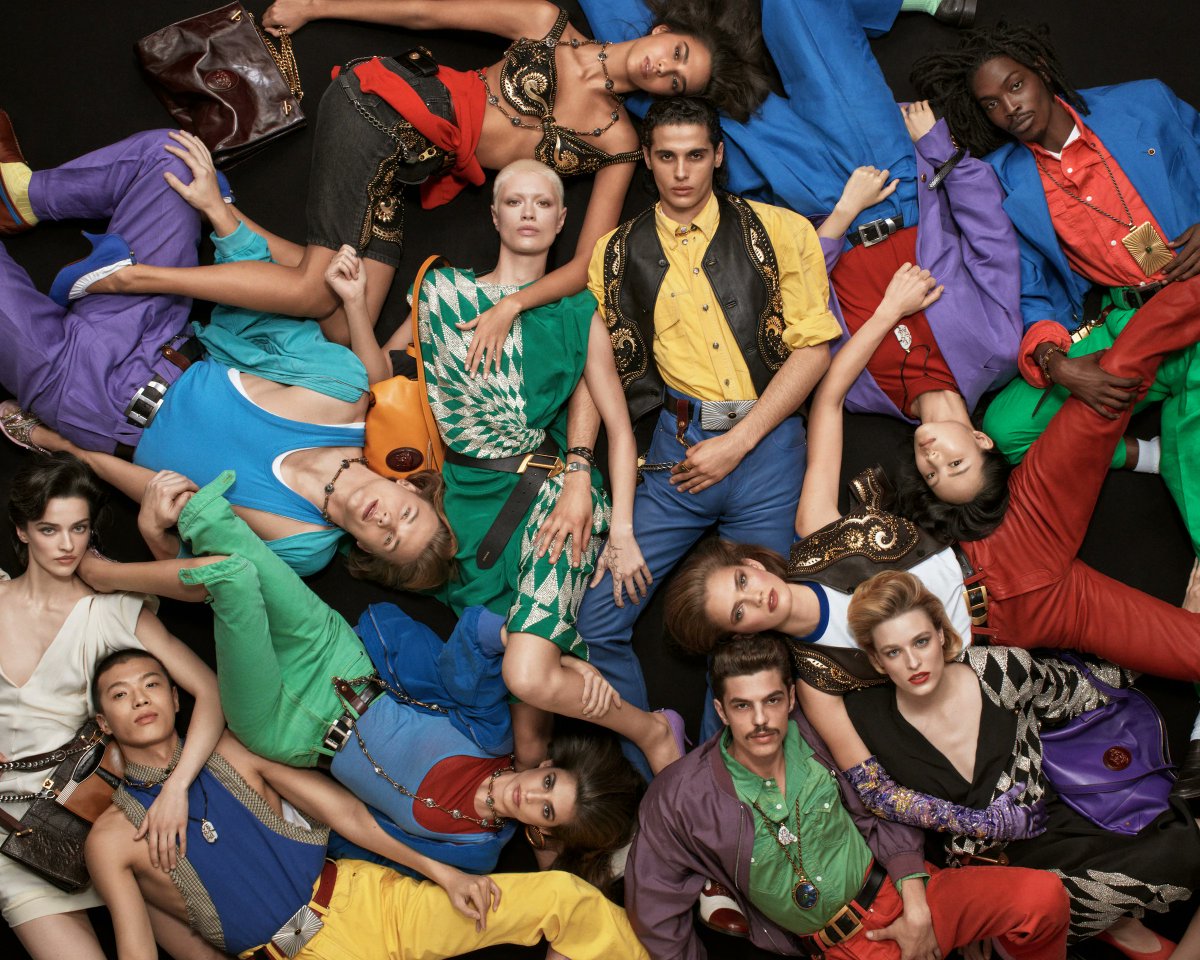 bluecandyboy's tweet image. Let me relish Dario's moment one more time. #Versace #DarioVitale #StevenMeisel