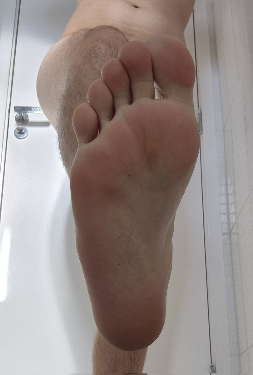 jppzdo's tweet photo. Você nasceu para lamber minhas solas e me mandar tudo o que tem.

Subs como você não precisam de mais nada. https://t.co/FdqBDlo3L3