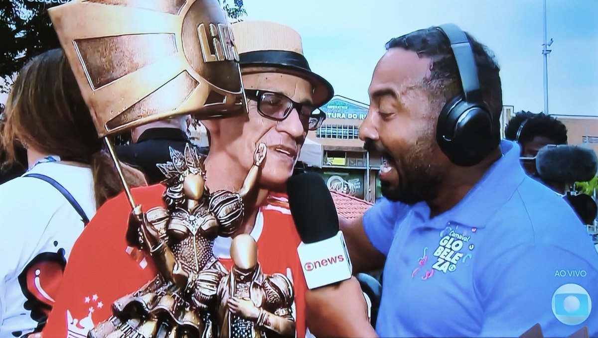 "Você toca em mim aqui, eu sou um enredo vivo"

🥹🥹🥹🥹🥹❤️