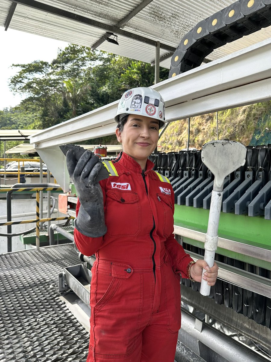 PaulaMineria_'s tweet photo. Innovación en Mina Sarco (Mina Walter) ⚒️
Con su nueva filtroprensa, están transformando la gestión de relaves en el Sur de Bolívar.
¡Gran ejemplo de gestión! 👏
#PaulaMineria #MineriaResponsable #Tecnologia #Bolivar #Relaves https://t.co/uCD3jbfyGE