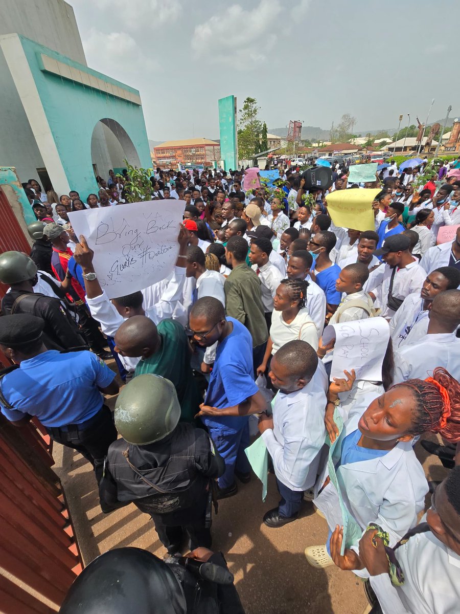 MedicalworldNig's tweet photo. #justiceforunnmedicalstudents https://t.co/5Im8uKIgPa