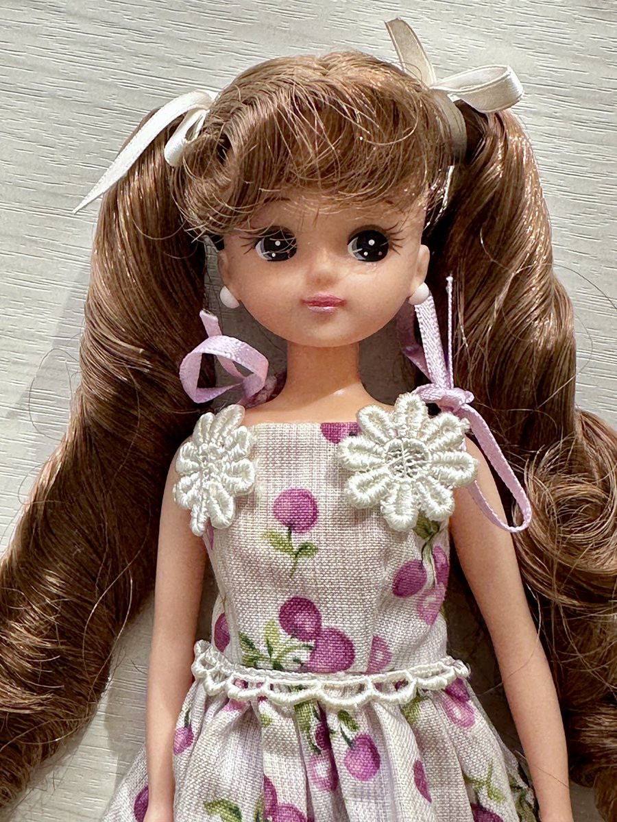 mindforest0812's tweet photo. 友達に貸してたリカちゃん達が返ってきた〜　やはり日本製リカちゃんはかわいいな🩷 https://t.co/JPLGAwtgGP