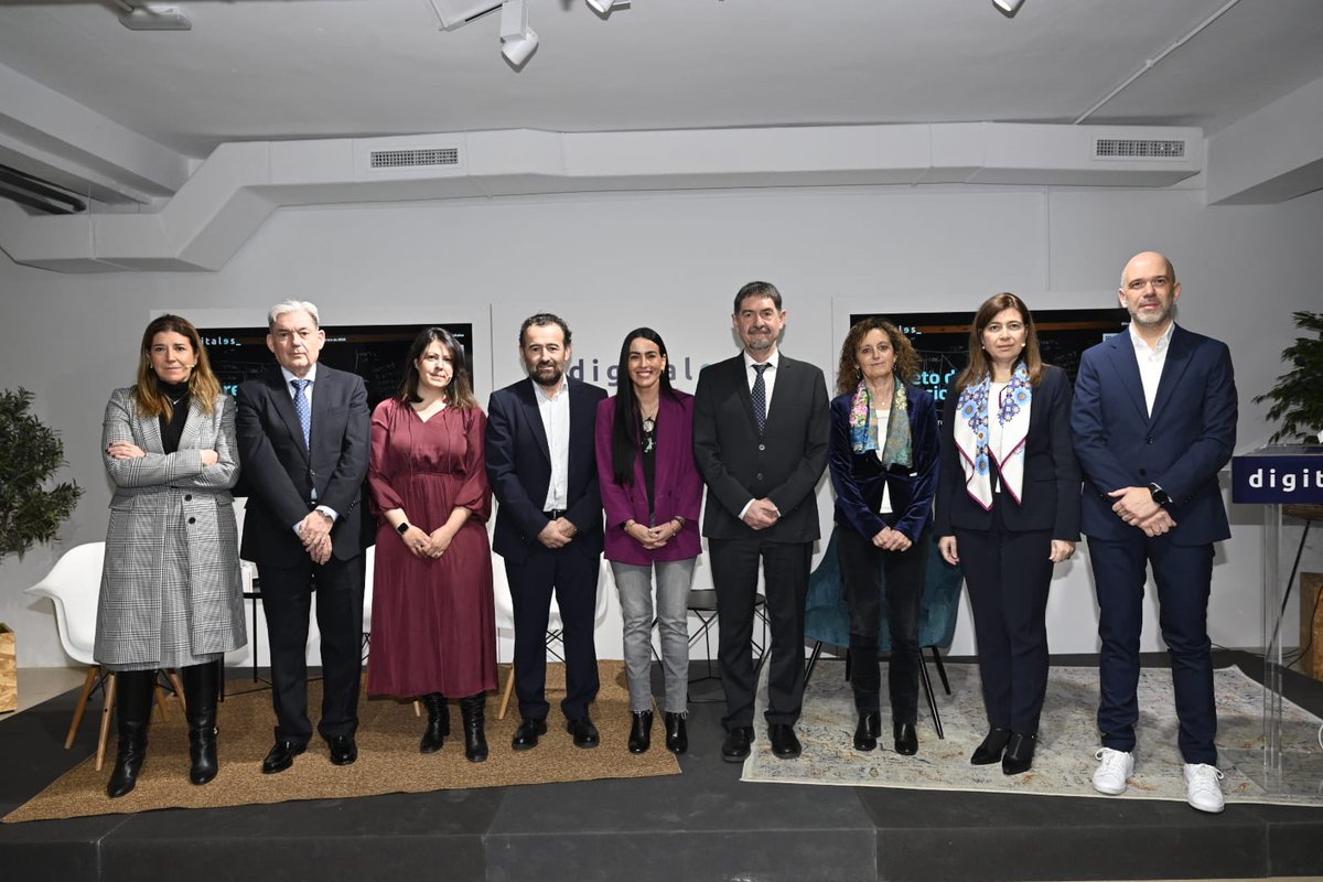 Abelardo de la Rosa tweet media