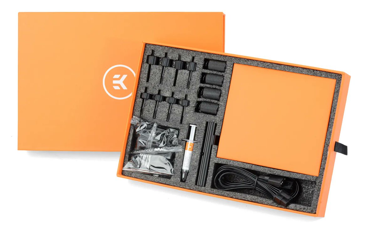 Saviez-vous qu'EKWB traversait une crise profonde ces dernières années ? Heureusement les choses s'améliorent. Et leurs produits, tel cet AiO Nucleus en test dans UH #11 ( uberhardware.com/ekwb-nucleus-a…), restent excellents.