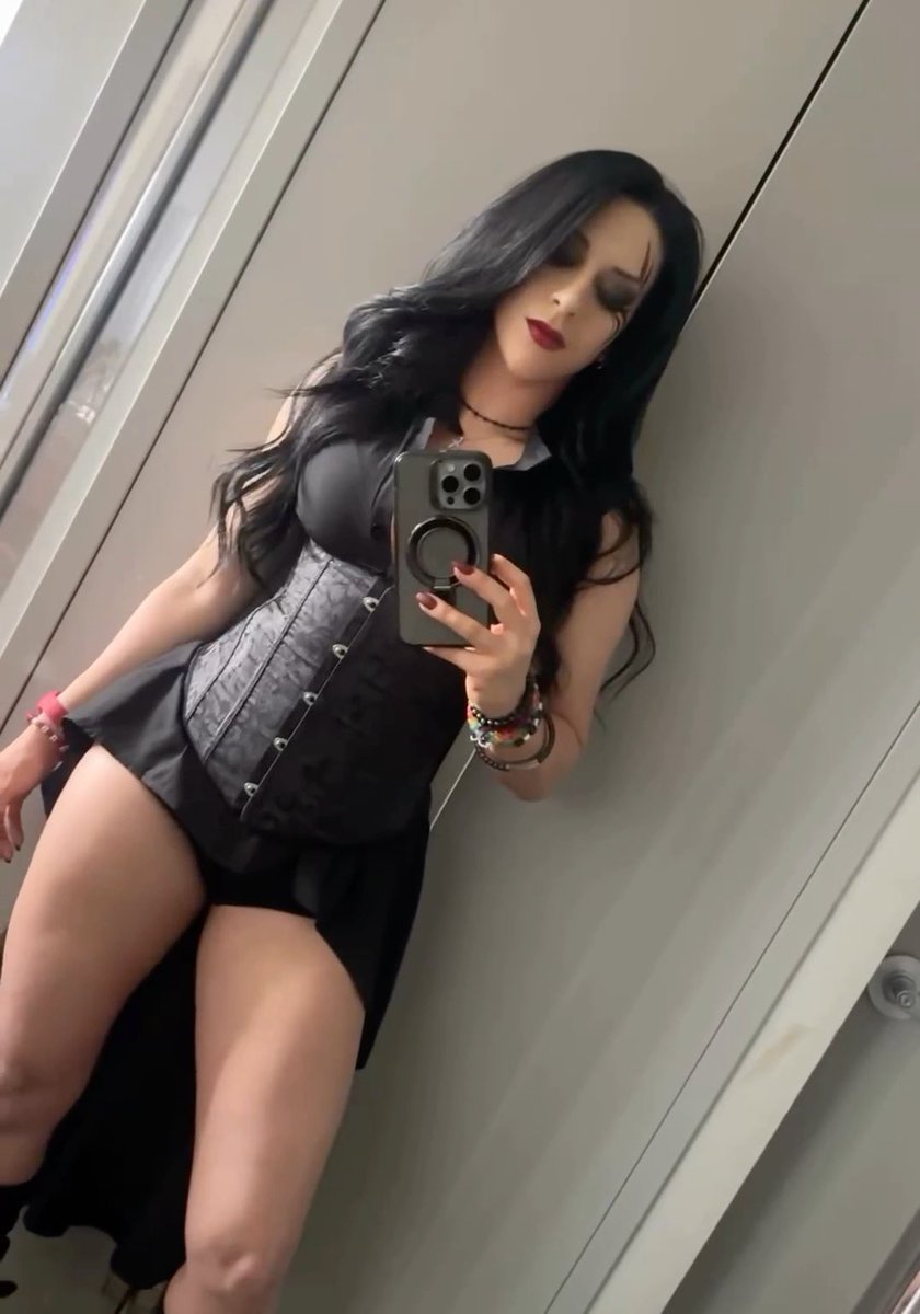 BesosDelDiablo's tweet photo. Reina del mundo. https://t.co/5ESBFAA0rq