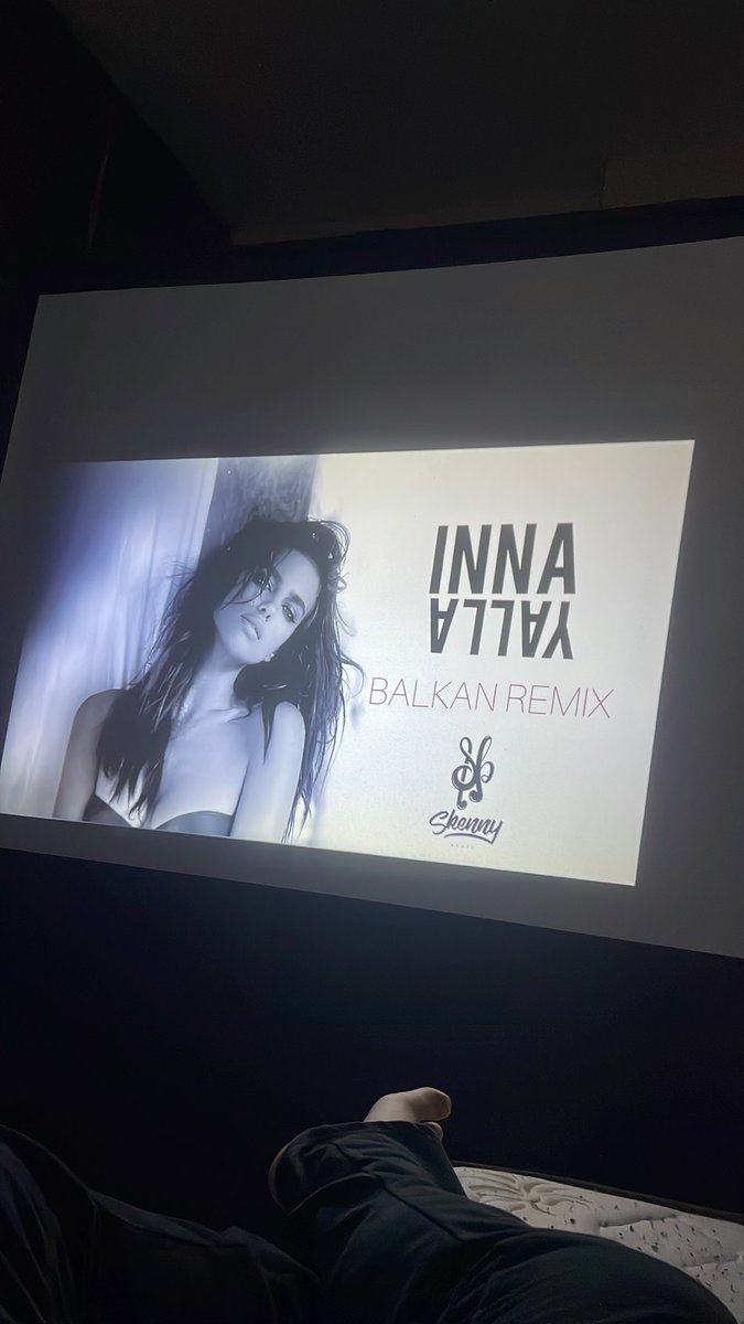 duranaliozkaya's tweet photo. İki projeksiyonum var , ikisinden de memnunum . Biri Havit PJ209 Pro diğeri ise Viewsonic M1 Max. Videodaki M1 Max , batarya ile şarj edilme imkanı var , Harman ses sistemine de sahip. Havit, tam fiyat performans ürünü.İkisi de 1080p ancak benim için gayet yeterli. İlk iki video koleksiyon hesabım için çektiğim videolar. M1 Max ile elde edildi , ikinci görseller ise Havit Pj209 Pro ile elde edildi.