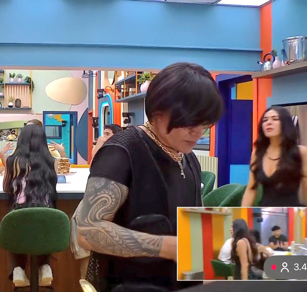 El Divo Yino si existe  🤣😂 
la gaYina no hace falta
#LCDLF6 
<a href="/LaJefaTLMD/">La Jefa</a> 
<a href="/Jimenagallegotv/">Jimena Gállego</a>