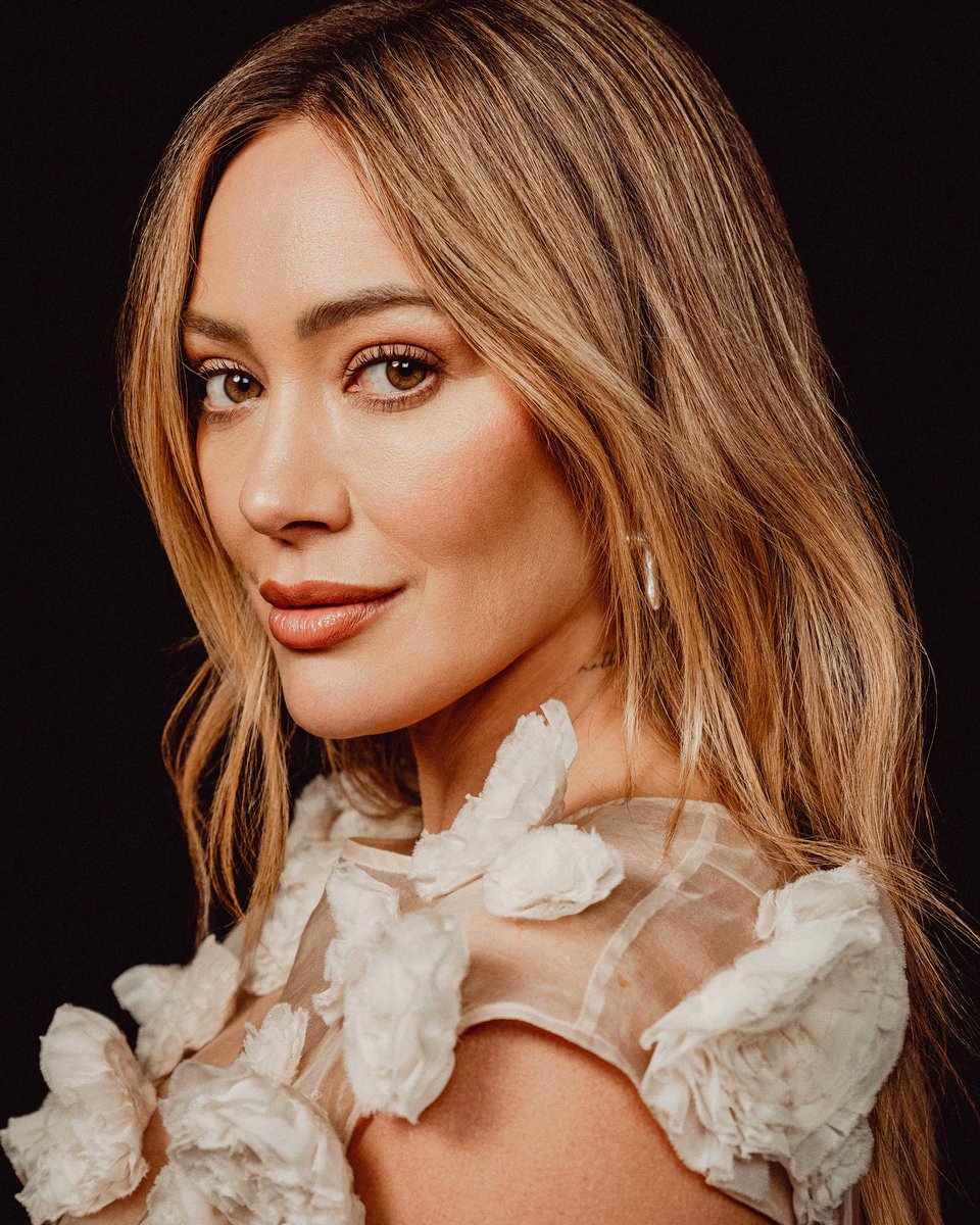 RollingStone's tweet photo. Hilary Duff Is Ready for Her Pop Return

The 2000s star, relatable as ever, tells us about balancing music, parenthood, and her stellar new album, ‘Luck…or Something.’

Interview: https://t.co/ApcySk9sYW https://t.co/GDnhc350Ew