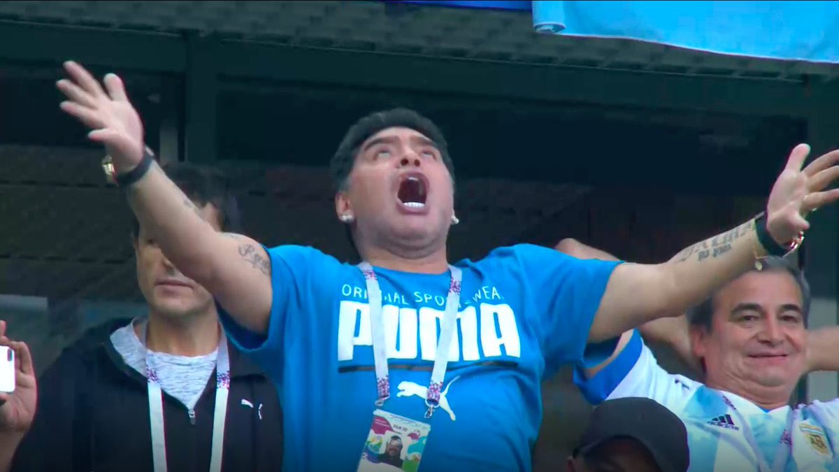 PandaNoComply's tweet image. “Nooooo you can’t support Argentina in football or you’re racist 😡” 

Me all June/July: