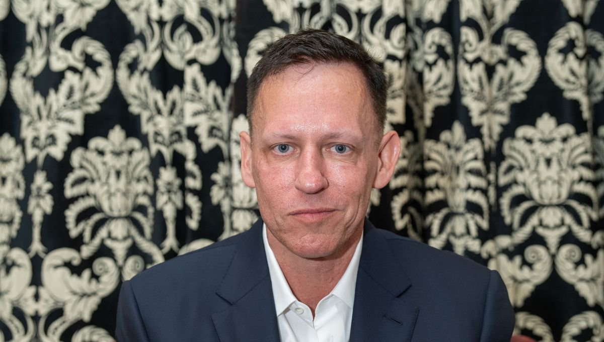 merovcrypto's tweet photo. Peter Thiel vend tout son Ethereum via Founders Fund.

Tom Lee achète 39,8M$ d'ETH en pleine panique.

2 milliardaires. 2 thèses opposées. Un seul aura raison. https://t.co/ael7GpIKJJ