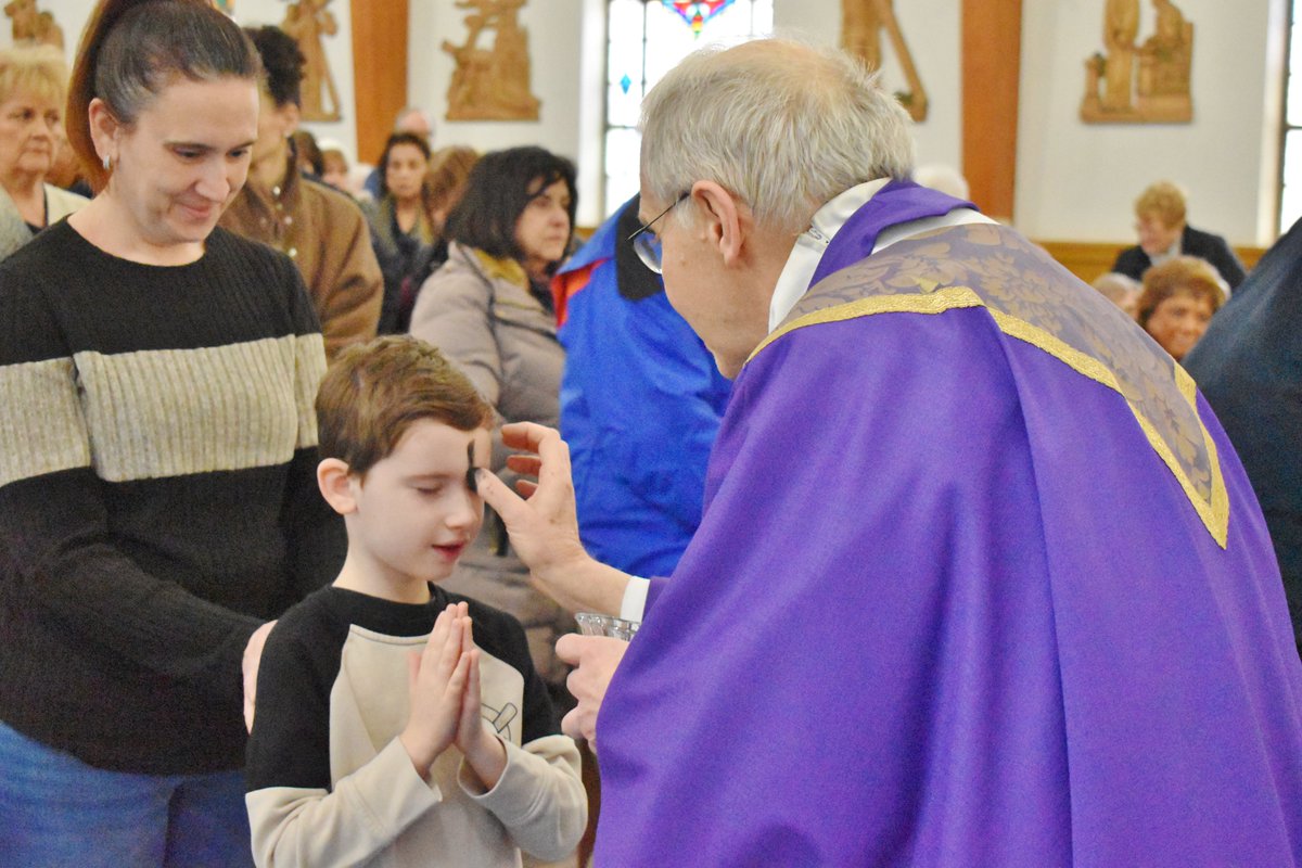 AveMariaParish's tweet photo. Remember you are dust and to dust you shall return. #AveMariaLynnfield #lent #ashwednesday https://t.co/yiUZOJtbk1