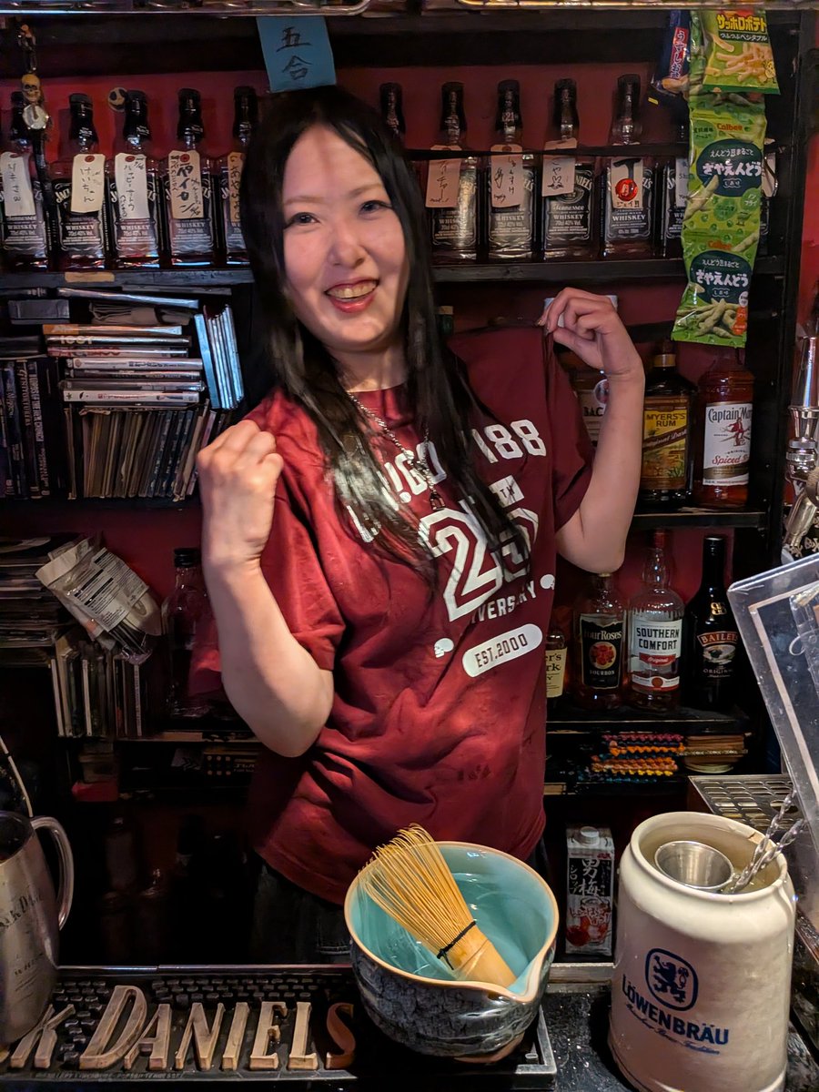 Bar Hero 開店㊗️ ロゼとお祝い行ったら 羽ぴょんきたー