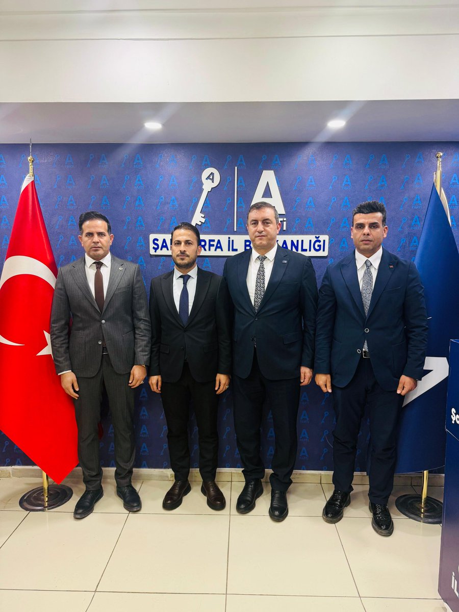 Genel Başkanımız Sn. <a href="/sedat_akdag63/">Sedat AKDAG</a> Başkan Yardımcımız  <a href="/AdnanAksoyyy/">Adnan Aksoy 🇹🇷</a> Eyyübiye Şube Başkanımız Mehmet Ali BAYDAR ile birlikte  Şanlıurfa Anahtar Parti il başkanı Sn. <a href="/metinbaydar63/">Metin BAYDAR</a> makamında ziyaretinde bulunduk.
Kendilerini tebrik ediyor,görevinde başarılar diliyoruz 
<a href="/Aparti63/">Anahtar Parti Şanlıurfa İl Başkanlığı</a>