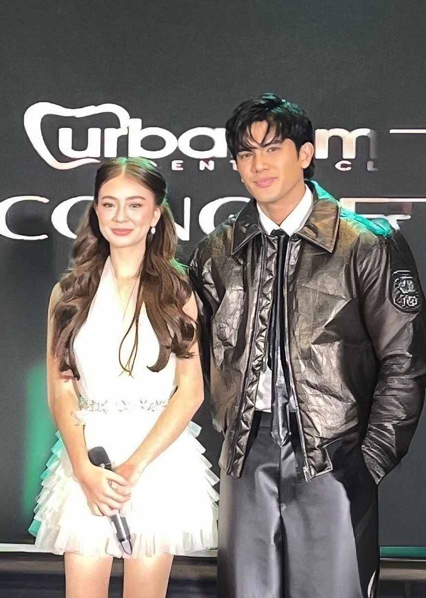 litols888's tweet photo. bakit ba eh bagay tlaga sila eh 

#Jarfyang https://t.co/iP2kYqCgv5