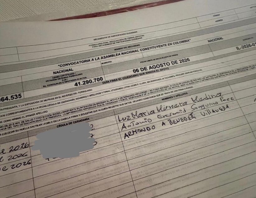 CostaNoticiasTV's tweet photo. Petristas inician la recolección de firmas para convocar Asamblea Constituyente https://t.co/IdZaoQYvuu @Claraaguilar11 @lacoutu https://t.co/XCLj4O5AHB