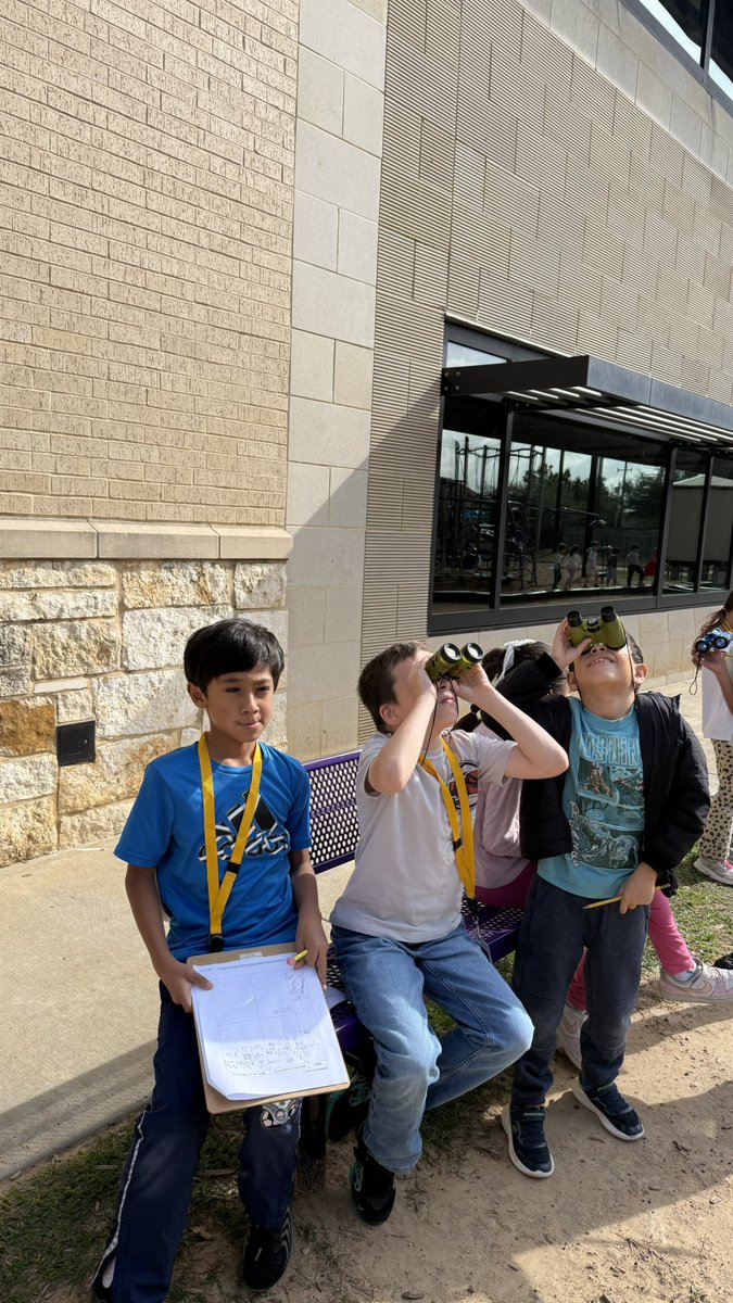 MrsMartinez71's tweet photo. Science is extremely cool! My students observing objects in the sky using binoculars… comparing how objects can be seen with their eyes or using instruments!🔭 @MJEjags @MJE2ndGrade https://t.co/Kuo9EsRJqw
