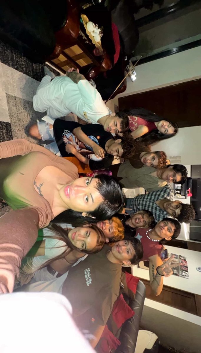 Team O-A tweet media