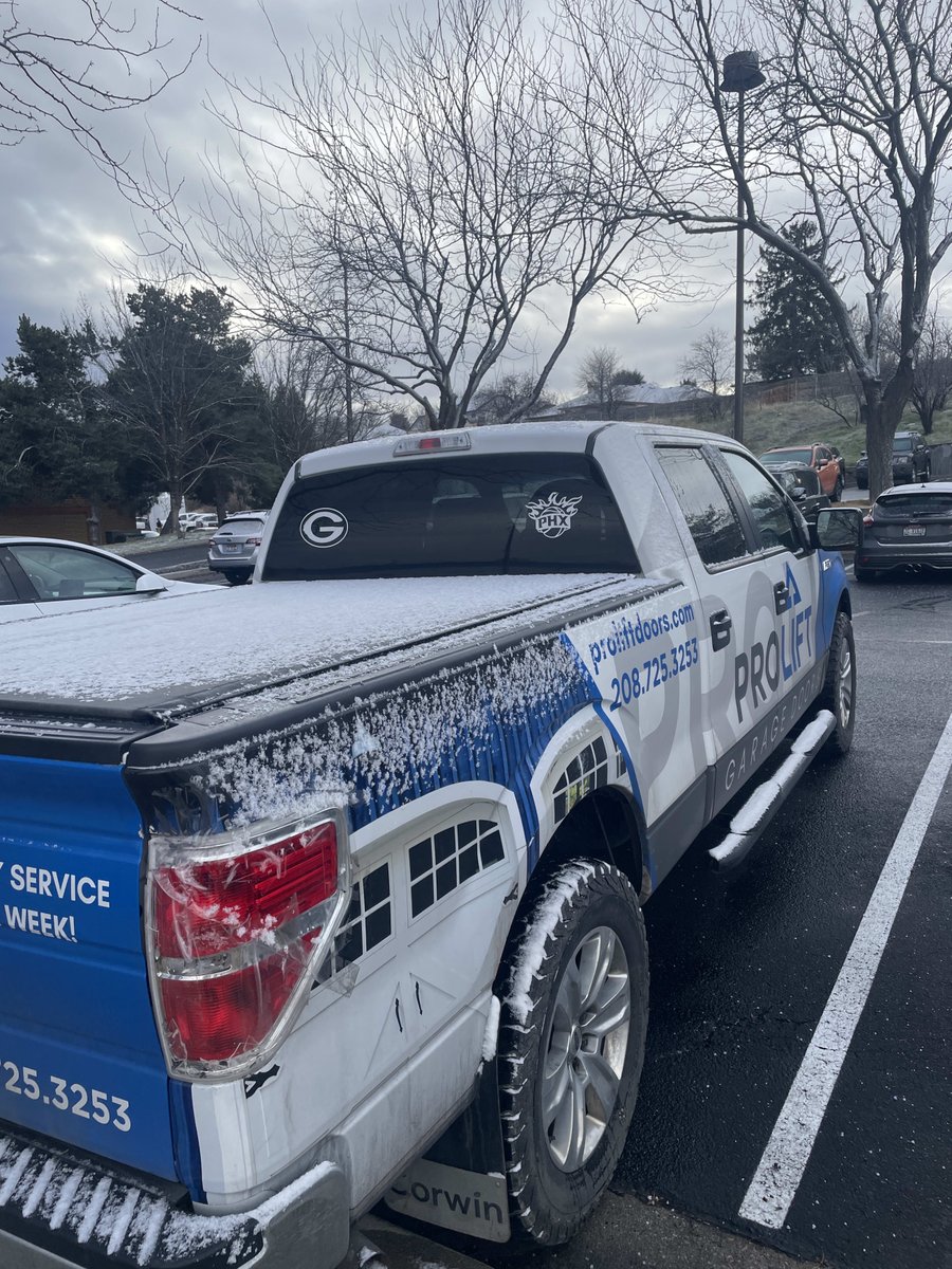 Proliftidaho's tweet photo. What is this white stuff? ❄️ ❄️ 

So happy to see it here in the valley this morning, after attending a @BNI of Southern Idaho session

(208) 820-1486

RCE-64758

#garagedoorrepair
#localnetworking

https://t.co/yopYbih9bq

@Meridian Chamber of Commerce https://t.co/NmwkSey2v0