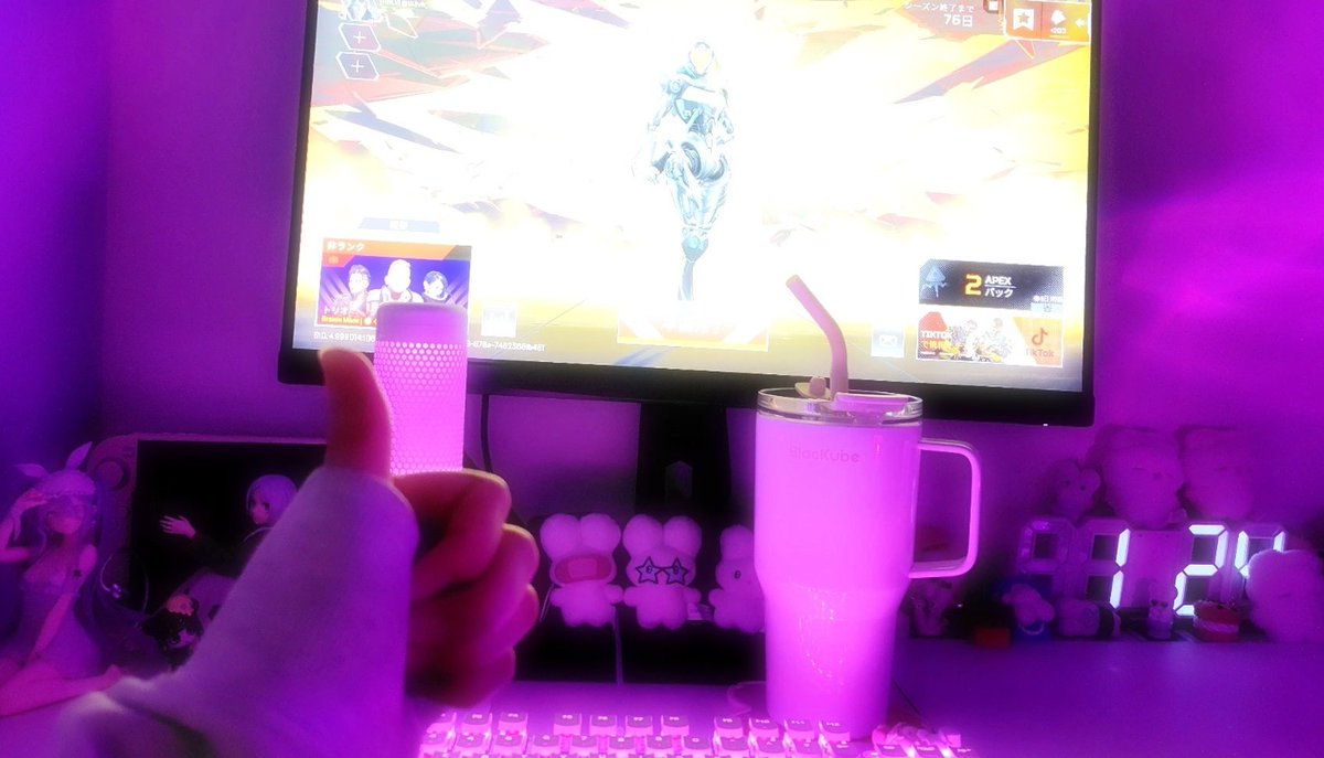 Ui3vfx_'s tweet image. #desk