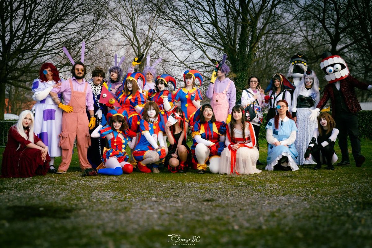 tadc_ita_comm's tweet photo. 🇮🇹: Community italiana di The Amazing Digital Circus! Organizziamo raduni gare cosplay a tema e meet and greet con i fandubbers italiani💫
🇬🇧: Italian community of TADC! Meetups themed cosplay contests and meet and greet
--
#tadc #tadcitaly #tadccommunity #theamazingdigitalcircus https://t.co/BBoOhPqknR