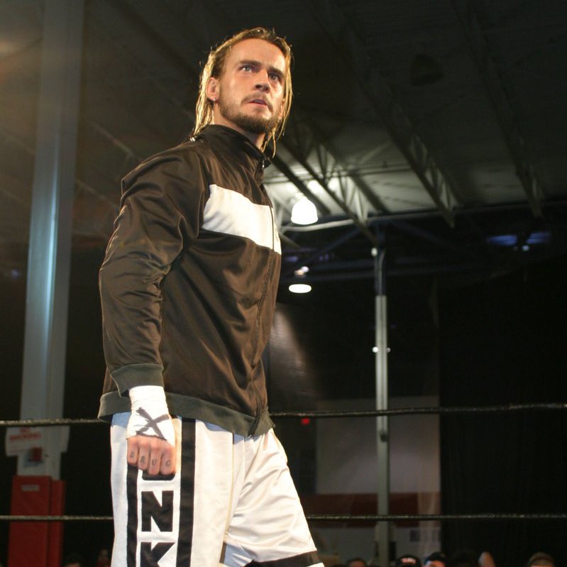 🚨 CM PUNK WILL USE ‘MISERIA CANTARE’ BY AFI AS PART OF HIS 2000’S ENTRANCE IN WWE 2K26!!

(Via <a href="/techradar/">TechRadar</a> )