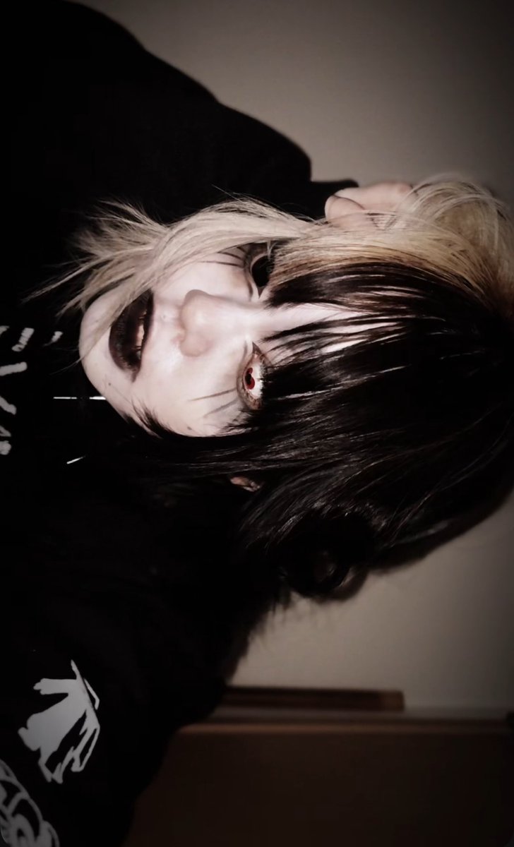 _0_twilight's tweet photo. さいきんは
もれてるきが
します。

ああああああああああああああああ
#Ɐshley  #vampire #portrait #selfie https://t.co/ZthpfBkwZW