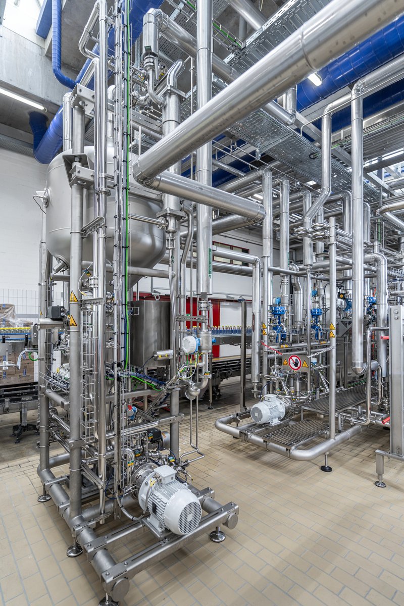 KronesAG's tweet image. Have you ever seen this one? 🤔

👇Tell us the name of our machine in the comments! 👇

#Krones #KronesAG