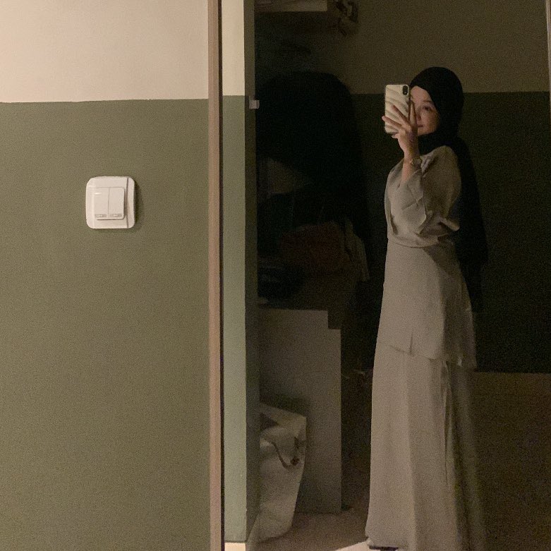 geevvoni's tweet photo. one of the prettiest sets i’ve ever had! buat kondangan atau acara formal, dinner atau lebaran sangat cocok 😆😆 materialsnya textured silk premium dan bikin terlihat elegant pakai ini 

- one set (taupe): https://t.co/f2HEh7Xa4b https://t.co/e1oLXW9vHO