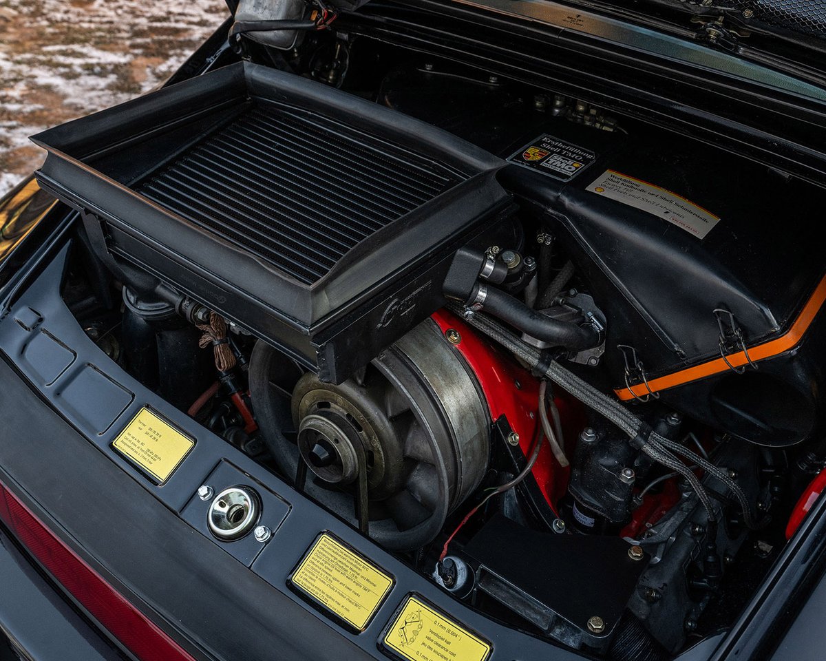 Barrett_Jackson's tweet image. Style that defined a generation. At Scottsdale 2026, this 1989 @Porsche 930 #Turbo Slant Nose #Targa sold for $440,000.

From your garage to the block in Palm Beach. #Consign now and be a part of the Apr. 16-18 auction.

Consign now: bit.ly/PB26TW-Consign