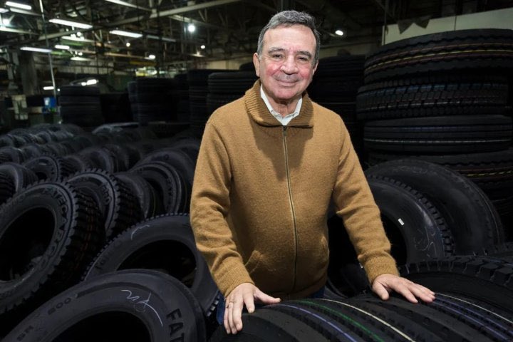 El tema FATE es claro.

La “casualidad” con la que se anuncia el cierre JUSTO cuando el Presidente <a href="/JMilei/">Javier Milei</a> presenta la reforma laboral no es coincidencia 

Javier Madanes Quintanilla, principal accionista de ALUAR - la única productora de aluminio primario en Argentina- esta