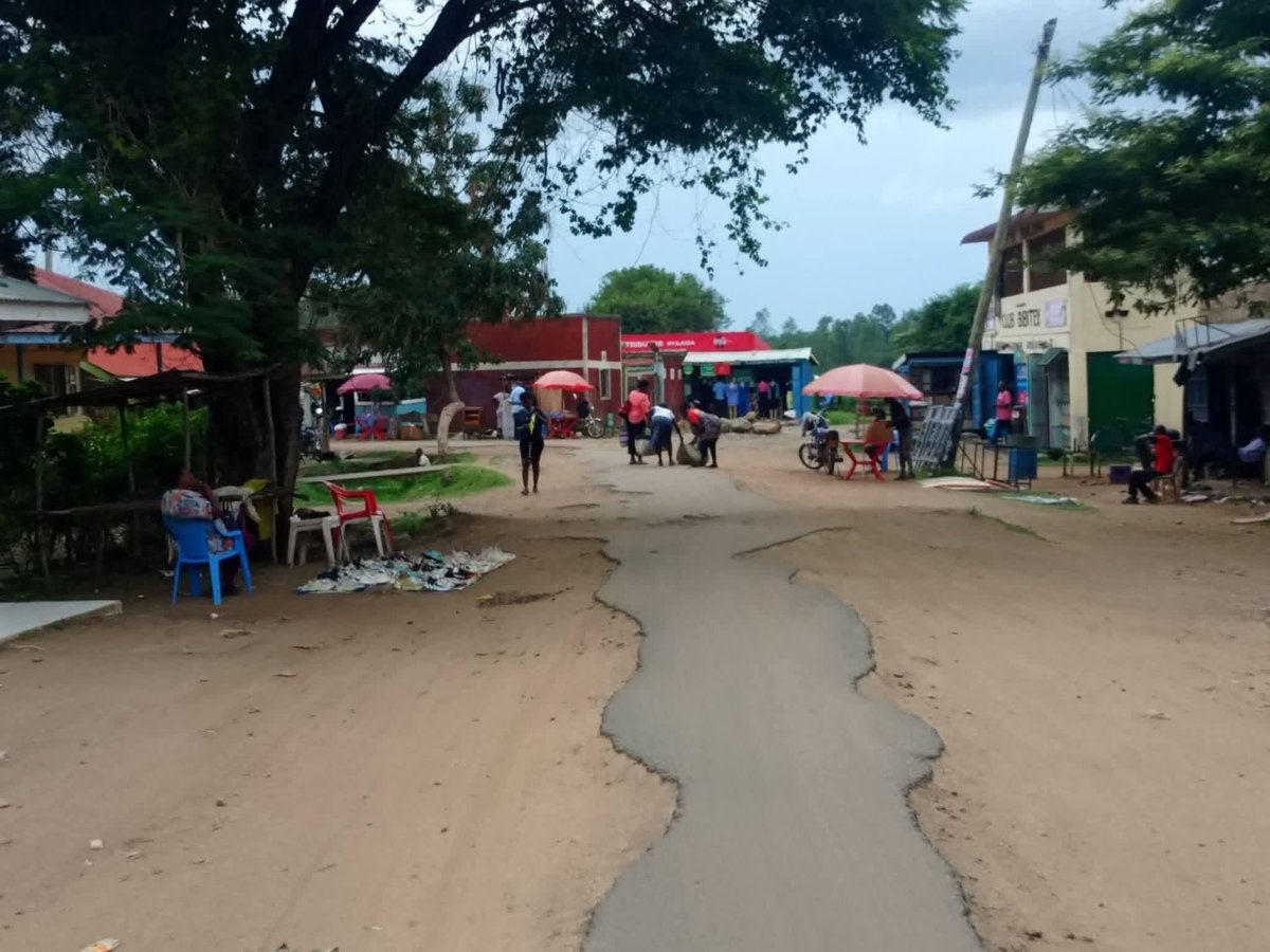 State of Siaya. The governor is shouting TIBIM in rallies while the senator who should be doing oversight is shouting ng'oooouuu. Kiawa!