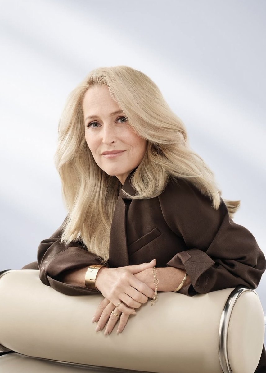 gillian anderson world domination