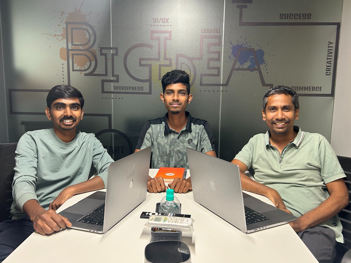 mandytechnology's tweet photo. No coordination.
No dress code.
Same color t-shirts. 👕😄

Our Magento meeting turned into a mini fashion sync moment. When the team is aligned… even the wardrobe agrees.

#TeamMandy #OfficeLife #MagentoTeam #MandyTechnology https://t.co/JwetjWDzu5