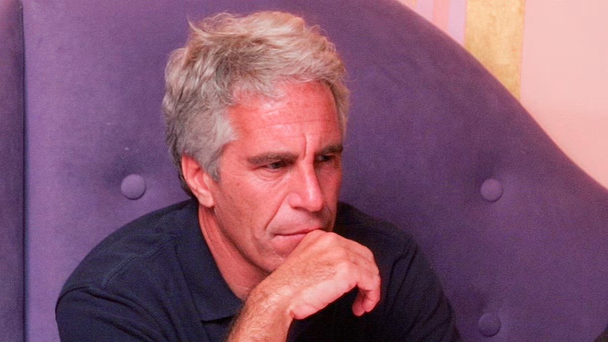 MarioNawfal's tweet photo. 🚨🇺🇸As more details about Epstein’s ties to top executives surface, resignations are stacking up.

Bill George, former Goldman Sachs board director, warned: 

“This is not over. This is just the tip of the iceberg. 

We’re going to see more prominent people get implicated.”

Boardrooms don't like bad headlines at all, and they're not as forgiving as the DOJ.

The purge has begun, and it's not stopping.

Source: CNN